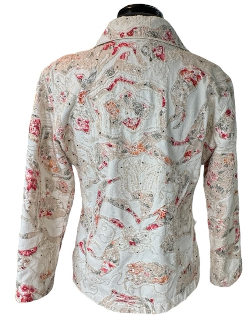 Chico’s Cream Ivory Embroidered Floral Patchwork Denim Jacket Size 1 (M/8) NWOT - Picture 3 of 9